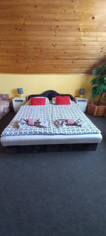 Ferienwohnung Patrik Apartman Siófok Exterior foto